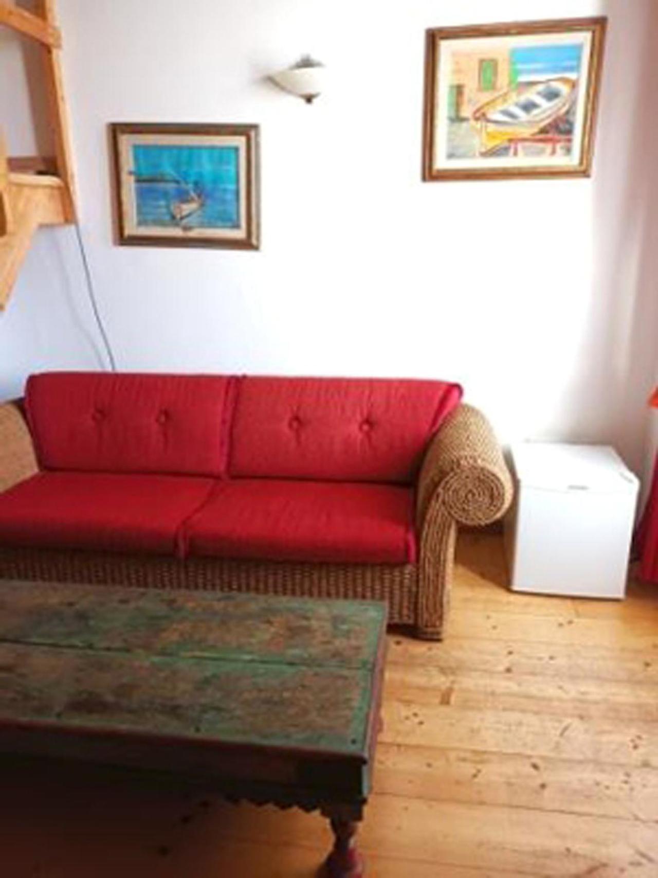B&B Le Finestre Su Via Cavour Sassari Rum bild