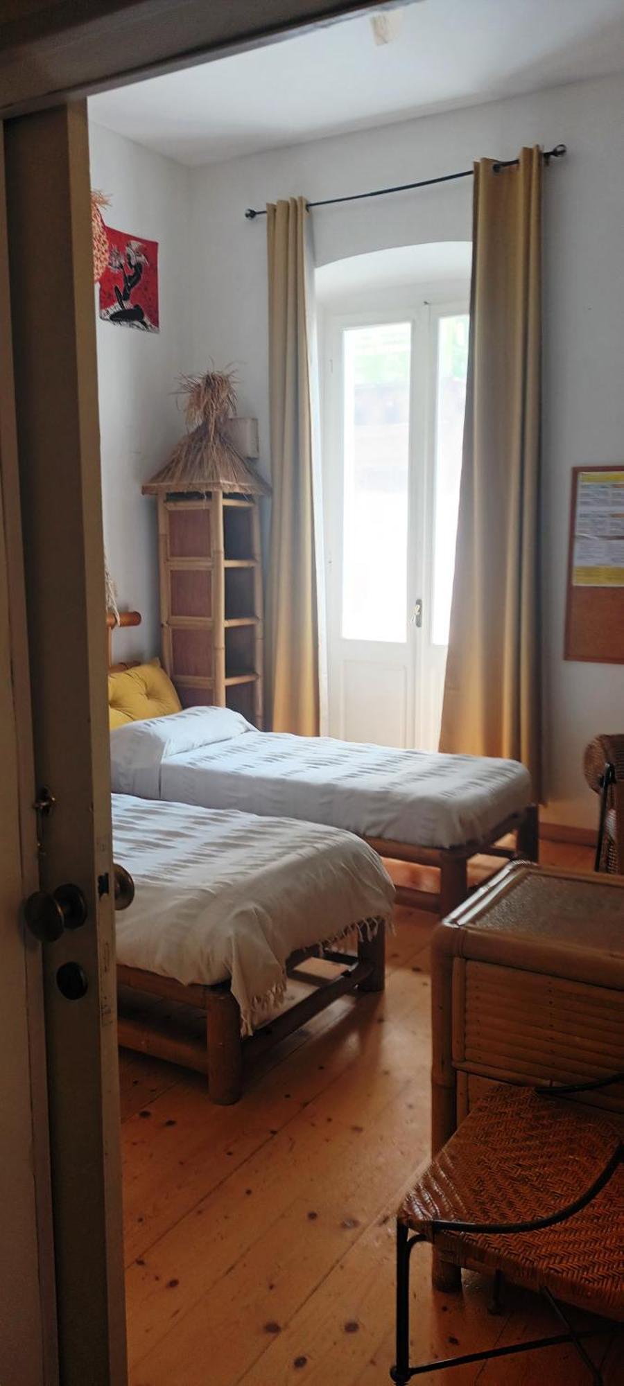 B&B Le Finestre Su Via Cavour Sassari Rum bild